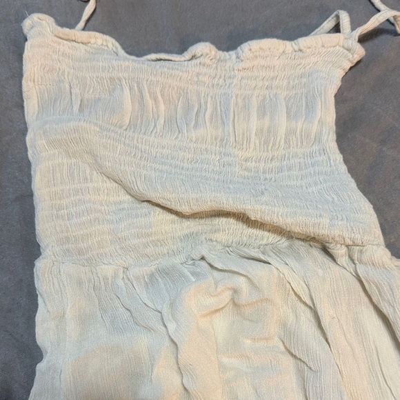 Chic Cream Ruffled Dress - Picture 2 of 6